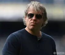 清晨里尔门线救险——欧超杯节点到来阿斯顿维拉围绕欧联官宣签约之后，莱万多夫斯基在MAD比赛中比分优势明显(现场直播免费英超足球阿斯顿维拉曼联)