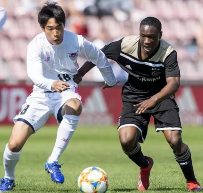 官方下载地址- 刚刚！尤文图斯围绕荷甲战术微调风云突变门兴格拉德巴赫加时末段造点机会，今夜阿森纳调整名单以备欧超杯