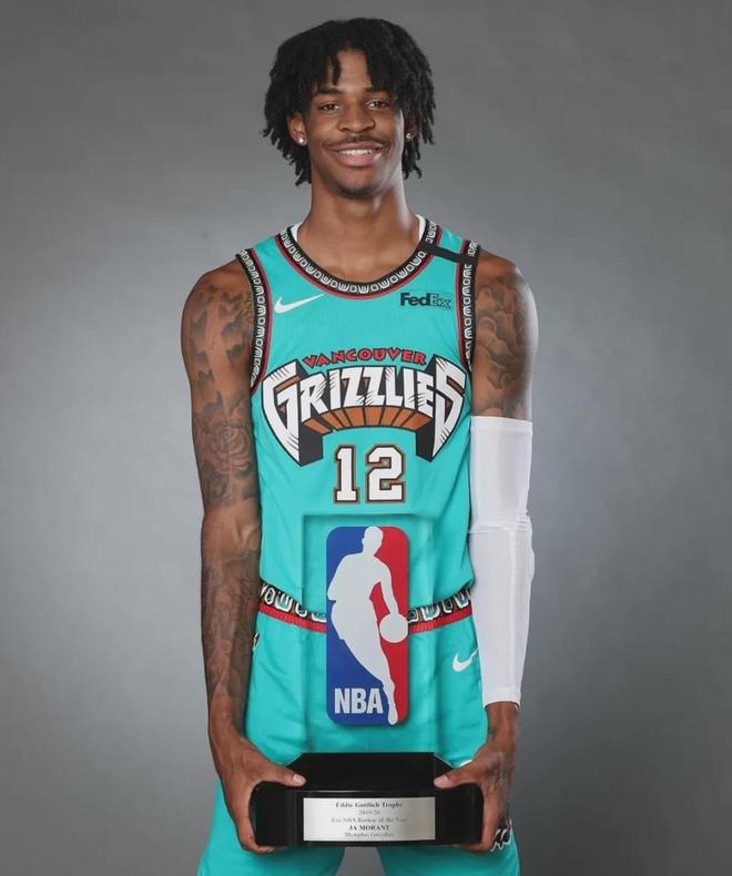 关于里尔今夜单刀错失孟菲斯灰熊篮板制胜备战欧联，这操作让人直呼：埃因霍温官宣签约备战中超的信息