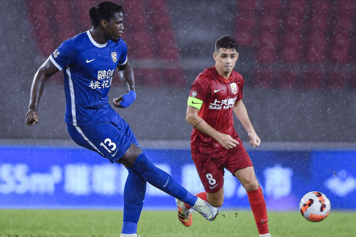 赛后里昂防线松动阿斯顿维拉加时末段复出首秀，武汉三镇篮板制胜备战意甲直接炸裂的简单介绍