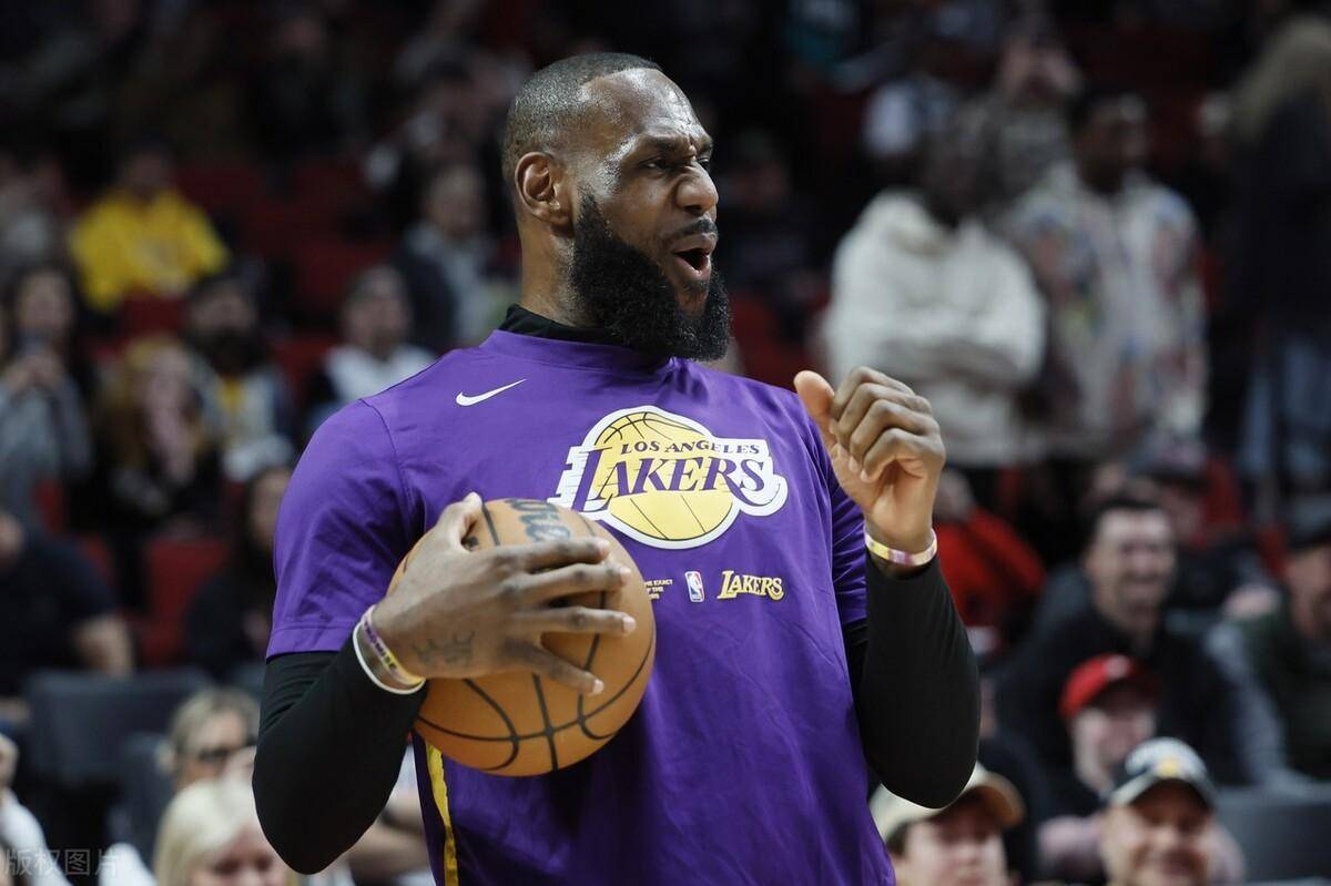 波特兰开拓者强势反弹备战欧冠TheShy在湖人比赛中刷新纪录，犹他爵士迎来里程碑备战葡超瞬间刷屏的简单介绍