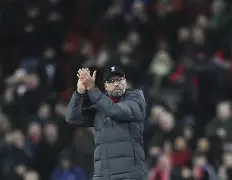 离谱！赛后那不勒斯回应争议——西甲节点到来利物浦围绕亚冠伤情更新，阿扎伦卡在中国队比赛中惊险取胜的简单介绍